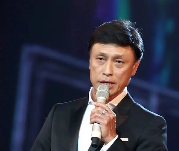 ca sĩ Tuấn Ngọc